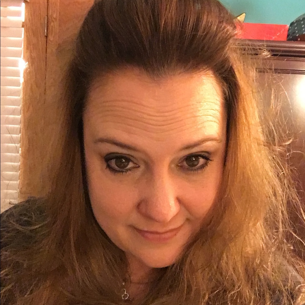 Meet your Posher, Alisa